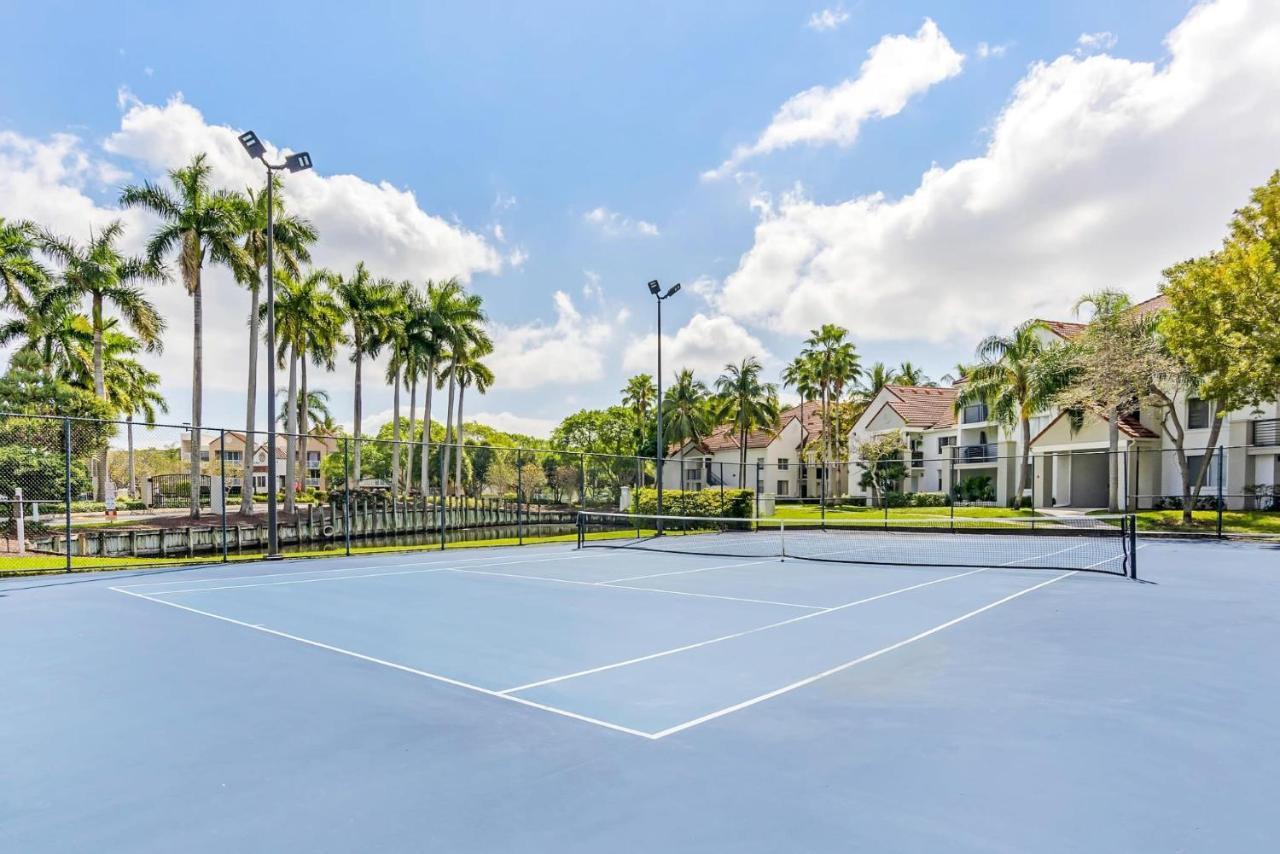 Tucker At Sheridan Ocean Club Fort Lauderdale Дания-Бич Экстерьер фото